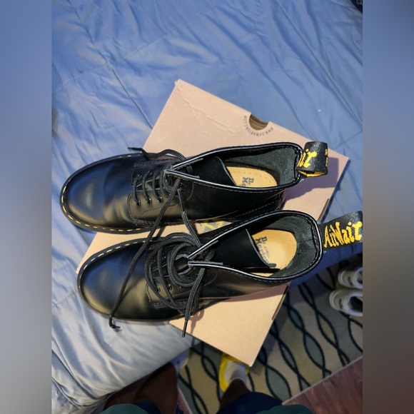 Dr. Martens 1460 Smooth Leather Lace Up Boots - Picture 5 of 11